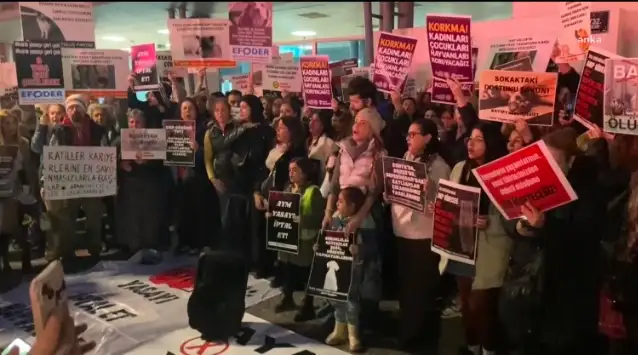 İzmir’de hayvan hakları savunucuları AYM’ye çağrıda bulundu: Yasayı iptal edin