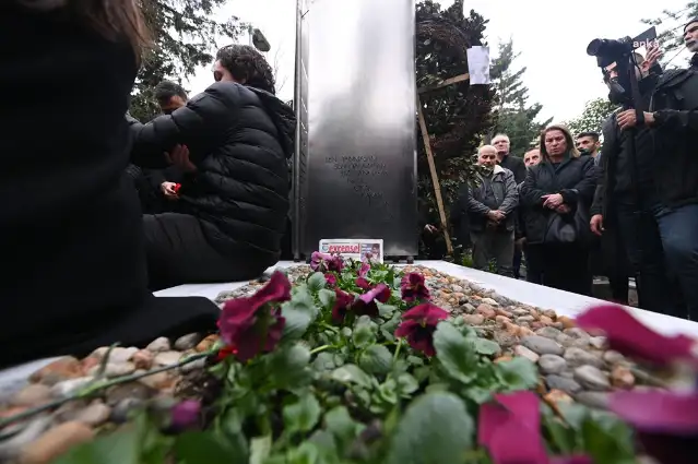 Metin Göktepe mezarı başında anıldı