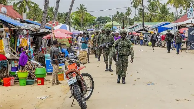 Mozambik'te seçim sonrası yaşanan şiddet olayları nedeniyle 3 bin kişi ülkeyi terk etti