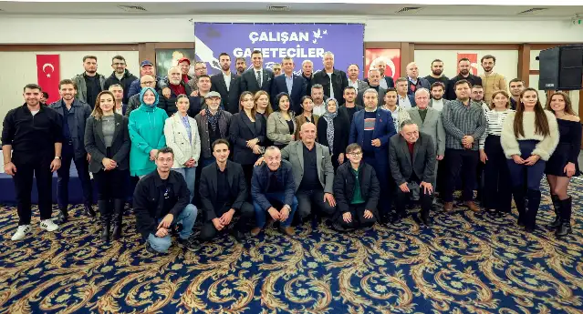 Özgür Özel: Vallahi bize dokunulmazlık lazım değil hatta biz millete dokunan bir partiyiz. AK Parti rahatsız oluyor