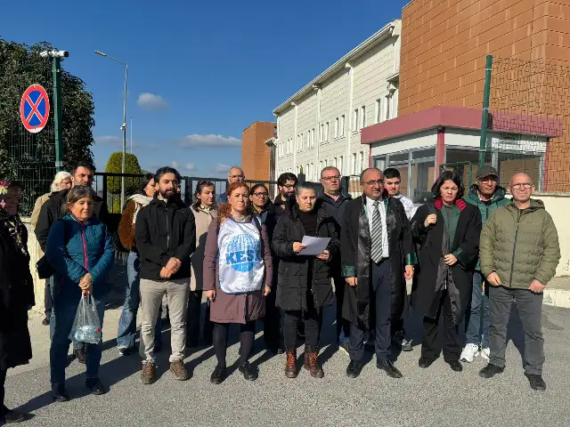 Gayrettepe'deki yangında hayatını kaybedenlerin aileleri adalet çağrısı yaptı