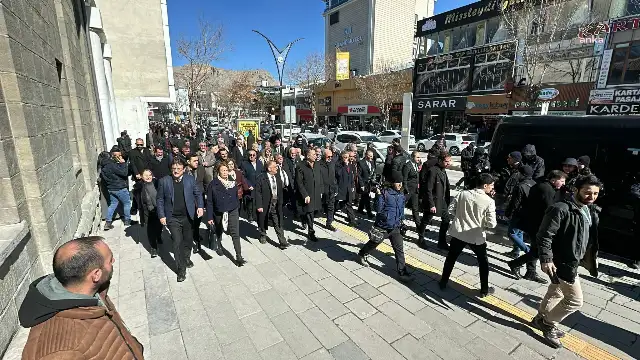 Ali Mahir Başarır Van'da konuştu: Halkın iradesinden kayyumlarınızı çekin