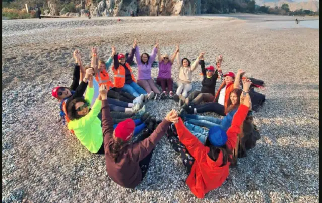 Doğubayazıt Nuh’un Gemisi Arama Kurtarma Derneği’nden Adrasan’da anlamlı etkinlik