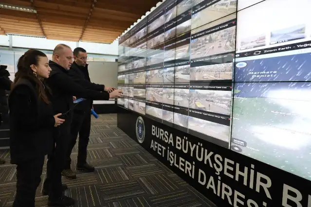 Bursa Büyükşehir’den karla mücadelede yoğun mesai