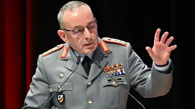 Almanya Genelkurmay Başkanı Breuer: Rusya'yı açık tehdit olarak görüyoruz