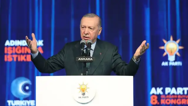 AKP’de tek aday olan Erdoğan yeniden genel başkan oldu