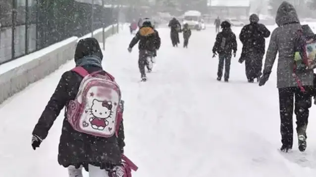 İstanbul'da bir ilçede eğitime kar engeli
