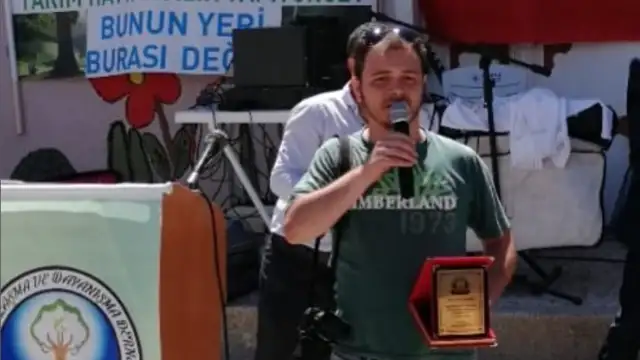 Gazeteci Ozan Kaplanoğlu, 12 yıl önce verilen “başbakana hakaret” suçu nedeniyle tutuklandı
