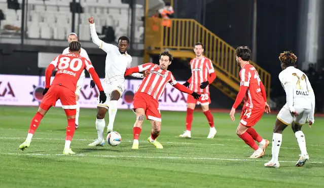 Manisa FK evinde yine kayıplarda 0 - 2
