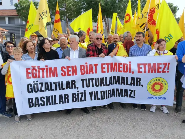 "Eğitim Sen boyun eğmeyecek!"