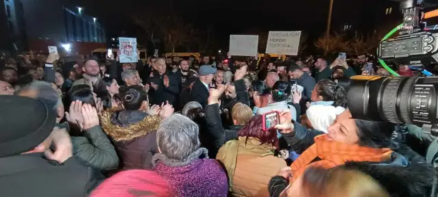 CHP, Ekrem İmamoğlu'nun diplomasının iptal edilmesini YÖK önünde protesto etti