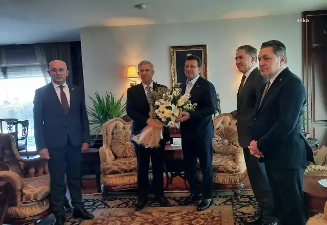 Ekrem İmamoğlu, Mansur Yavaş ile bir araya geldi