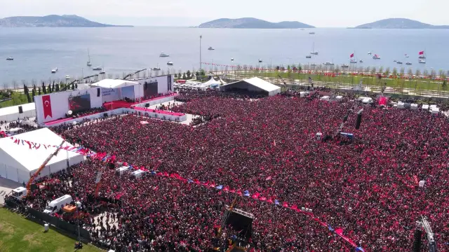 CHP Genel Başkanı Özgür Özel "Bu Cumartesi günü Yenikapı veya Maltepe'de çok büyük bir miting yapacağız."