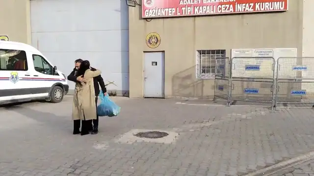 BİRTEK-SEN Başkanı Mehmet Türkmen tahliye: "Haksızlığın daha büyük bir haksızlıkla unutulduğu günlerden geçiyoruz"