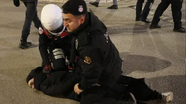 TTB'den hekimlere çağrı: İşkence bulgularını belgeleyin