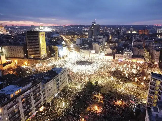 Novi Sad’dan Belgrad’a: Sırbistan’da öğrenci protestoları durulmuyor