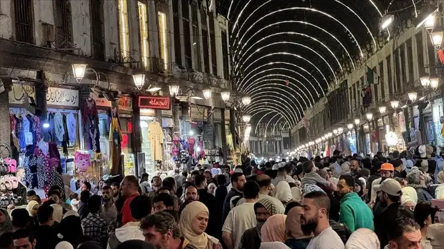 Suriye'de Ramazan Bayramı pazartesi günü kutlanacak