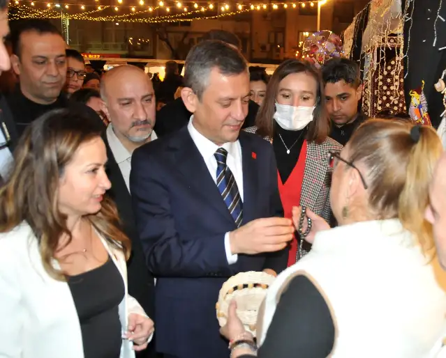 Tespihli Genel Başkanlar kervanına CHP Genel Başkanı Özel’de katıldı