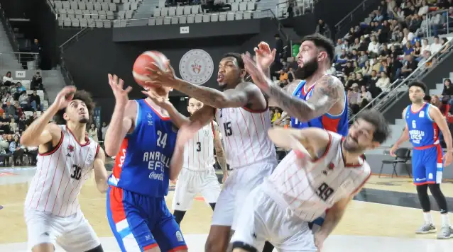 Anadolu Efes Aliağa yenilgisini Manisa Basket’ten çıkarttı: 72-83