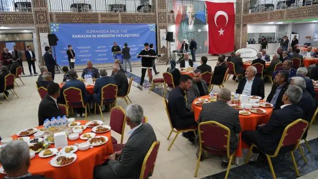 Başkan Tutdere muhtarlarla iftar programında buluştu