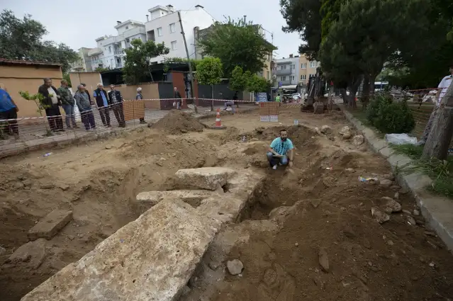 Aydın'da yol yenileme çalışmasında insan kemikleri bulundu