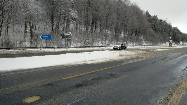 Bolu Dağı'nda kar yağışı etkili oluyor