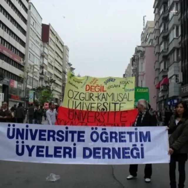 Öğretim üyelerinden ortak açıklama: Gençlerin tutuklanması ve eğitim haklarının engellenmesi kabul edilemez