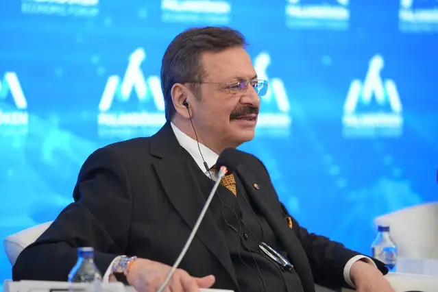 TOBB Başkanı Hisarcıklıoğlu: Geçen sene ülke milli gelirimiz 1,3 trilyon dolara ulaşarak rekor kırdı.