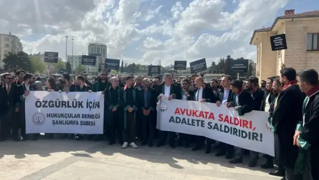 Avukatlar polis şiddetine karşı yürüdü