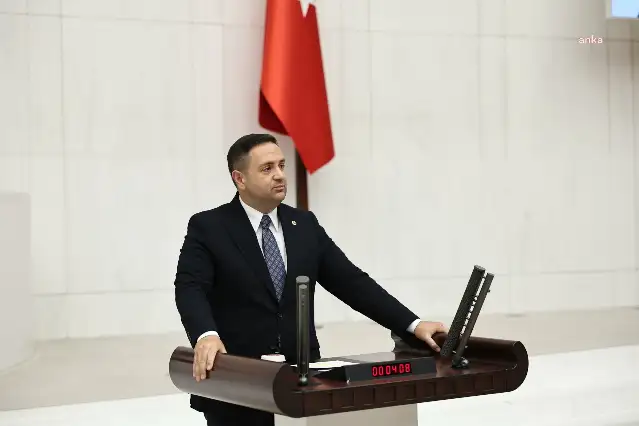 CHP’li Akdoğan’dan Bakan Tunç’a Cem Küçük sorusu