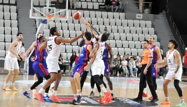 Manisa Basket Divissa’nın Başakşehir Koleji'ne gücü yetmedi: 90-109