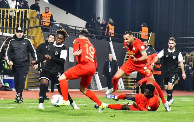 Manisa FK İkinci Yarı Açıldı Ama Galibiyete Zaman Yetmedi: 2-2