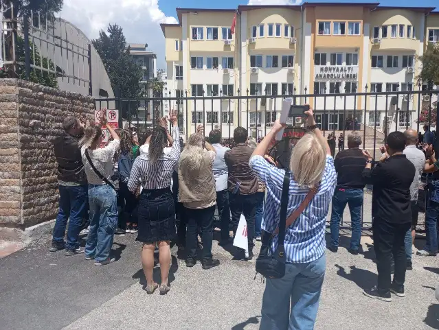 Okul müdürüne öfke dinmiyor!