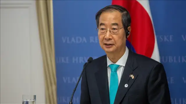 Güney Kore'de Devlet Başkanlığına vekalet eden Başbakan Han Duck-soo istifa etti