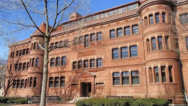ABD'de Filistin'e destek gösterileriyle öne çıkan Harvard Üniversitesine 60 milyon dolarlık ek kesinti