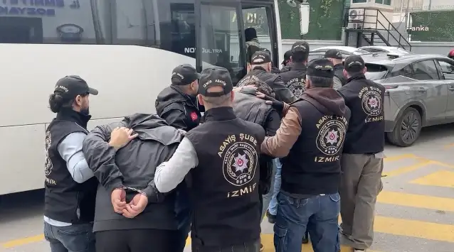 İzmir’de “Acımasızlar”a yönelik polis operasyonunda 10 tutuklama