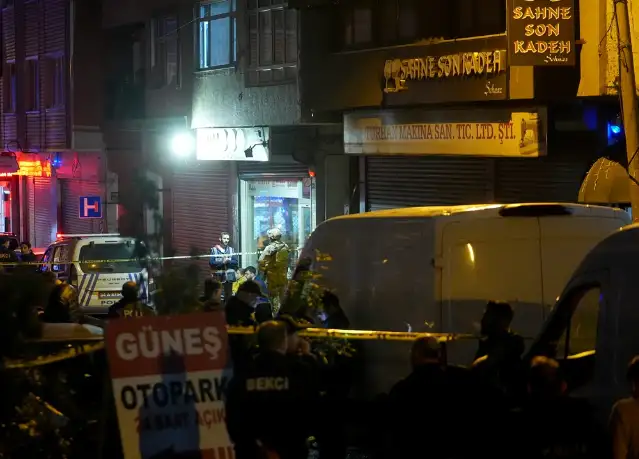 Kağıthane'de iş yerine patlayıcı madde atılması sonucu 7 kişi yaralandı