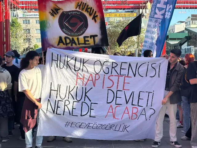 Tutuklu arkadaşları için bir araya gelen öğrenciler: Bugün neyin bayramını kutlayacağız ?