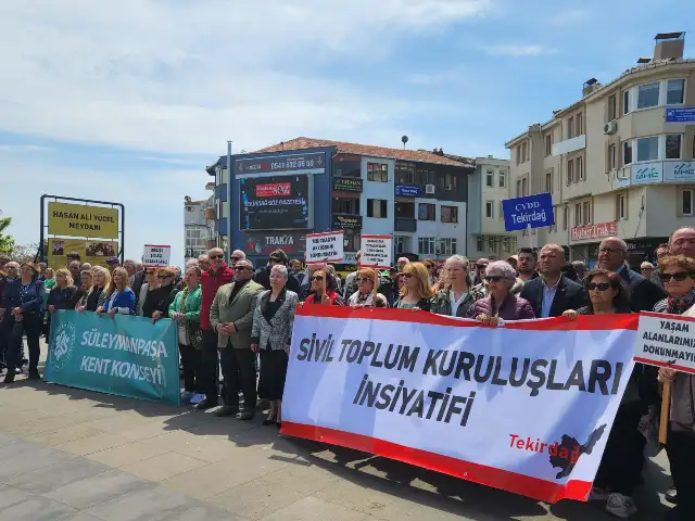 Tekirdağ'da halk tepkisi ihale iptal ettirdi, yurttaşlar zaferi meydanda kutladı