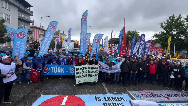 Balıkesir’de 1 Mayıs coşkusu: Emek ve demokrasi yürüyüşüyle alanlar doldu