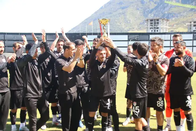 Manisaspor yıllar sonra profesyonel lig yoluna çıkıyor
