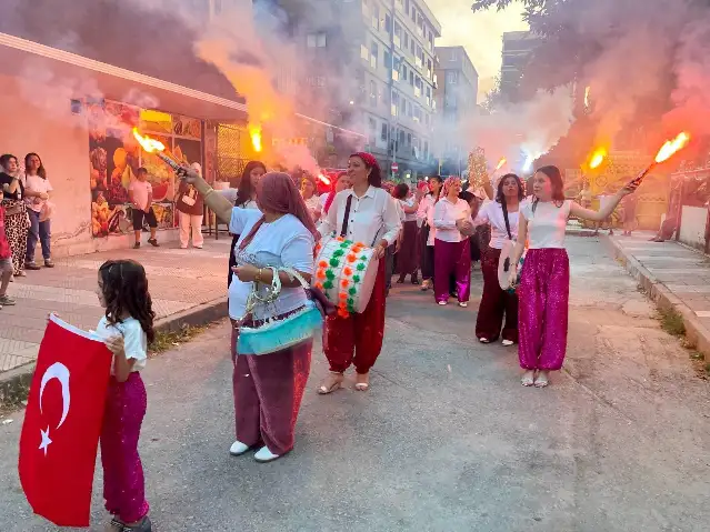Manisalı kadınlar "Şalvar Gecesi" ile coştu