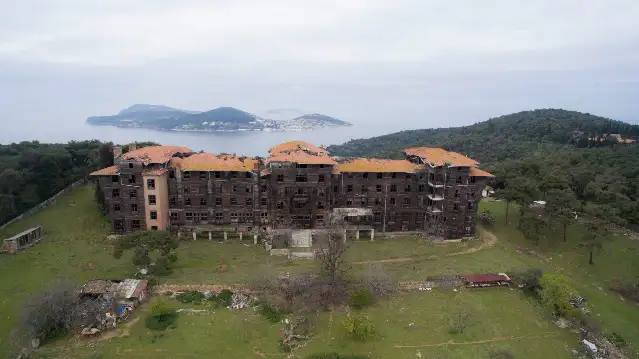 Fener Rum Patrikhanesi, Rum Yetimhanesini otel yapmak istiyor