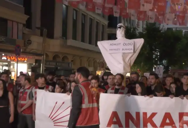 CHP'den Adalet Bakanlığı önünde protesto