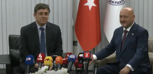 AKP heyeti DEM Partisi ile bayramlaştı