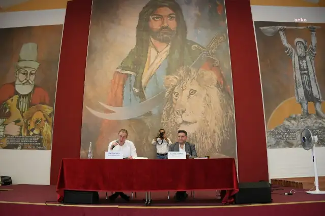 Tuncer Bakırhan Berlin'de Alevi yurttaşlarla buluştu