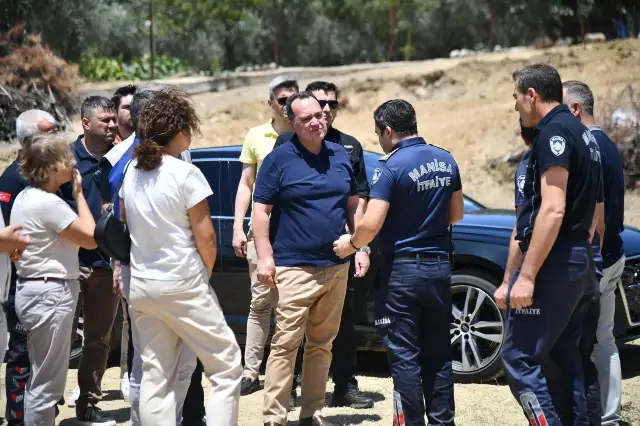 Manisa Büyükşehir Başkanı Dutlulu: Akhisar'daki yangın kontrol altında
