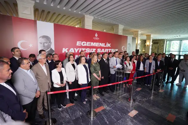 CHP’li belediye başkanları Ekrem İmamoğlu ve arkadaşlarına destek için Saraçhane’de buluştu