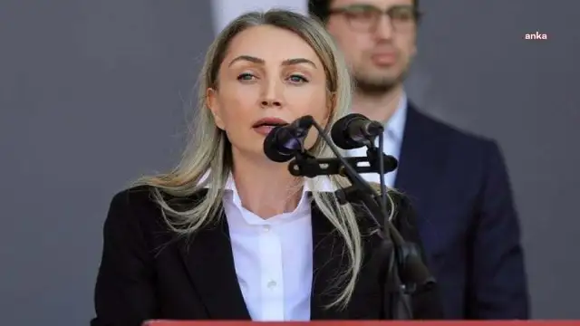 Dilek Kaya İmamoğlu: Ailemin üzerinden elinizi çekin!