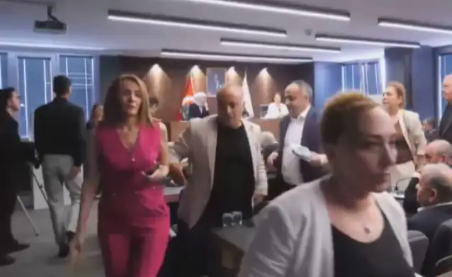 Gaziosmanpaşa Belediyesi AKP'ye geçti